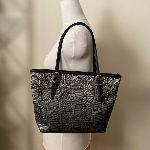 Nine West Python Print Grey/Black/White Faux Leather Shoulder Bag - Picture 10 of 11
